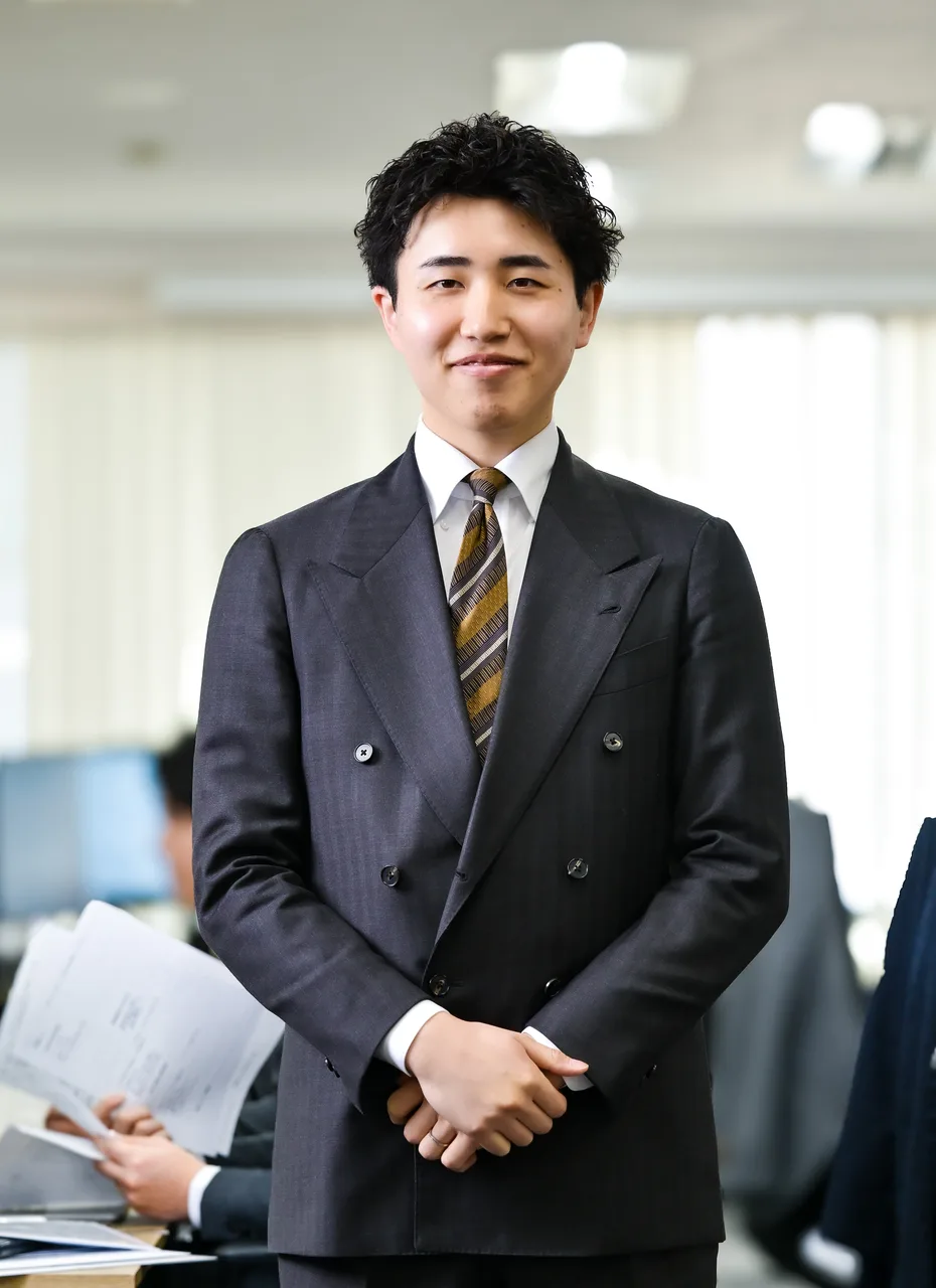 元服飾業から転職し年収アップを実現した29歳社員