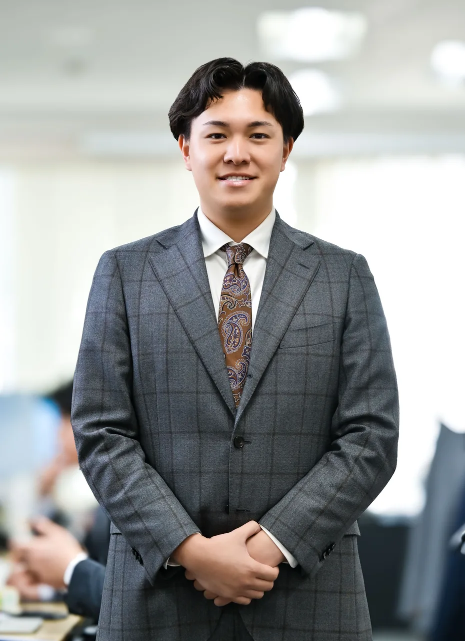 元メーカー営業から転職し年収アップを実現した26歳社員